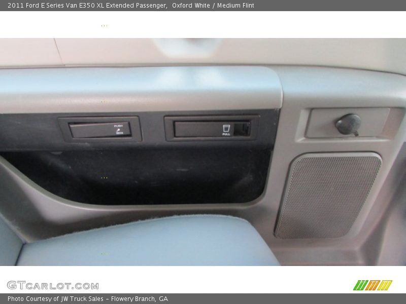 Oxford White / Medium Flint 2011 Ford E Series Van E350 XL Extended Passenger