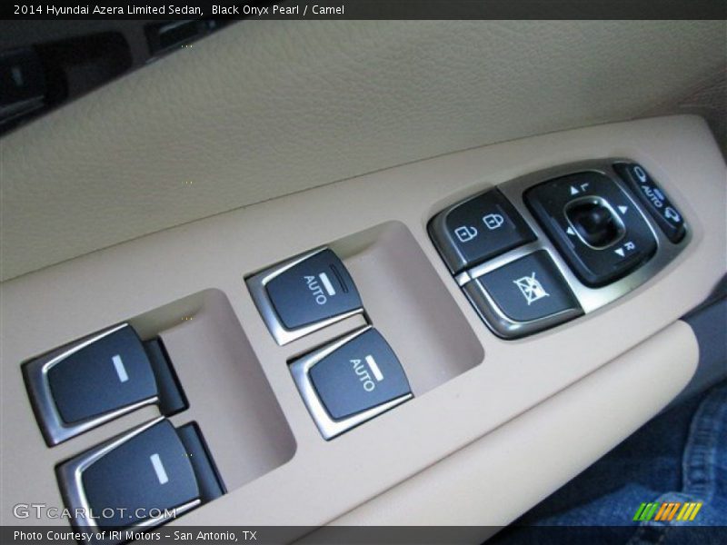 Controls of 2014 Azera Limited Sedan
