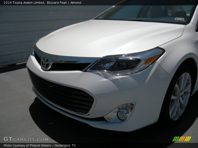 Blizzard Pearl / Almond 2014 Toyota Avalon Limited