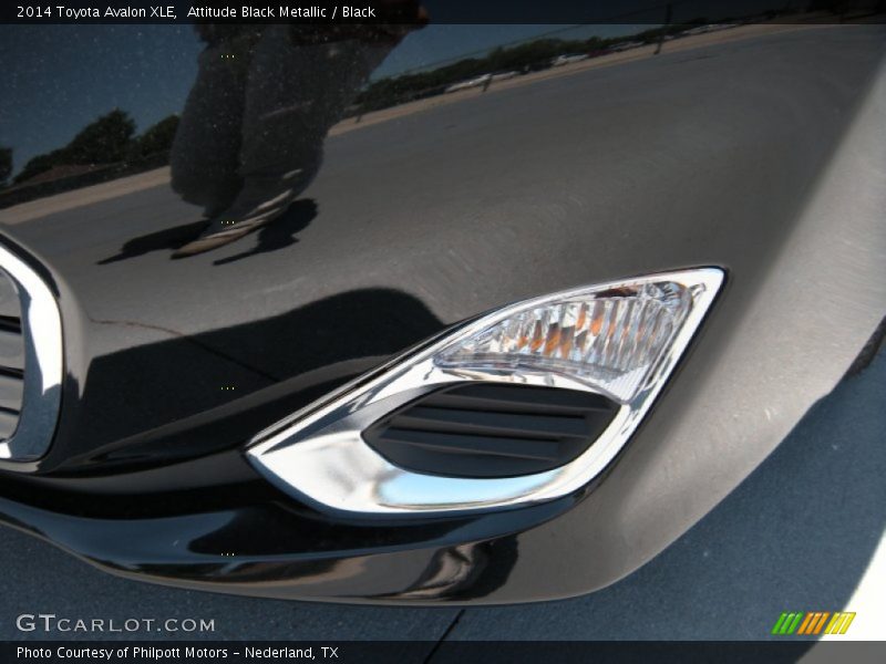 Attitude Black Metallic / Black 2014 Toyota Avalon XLE