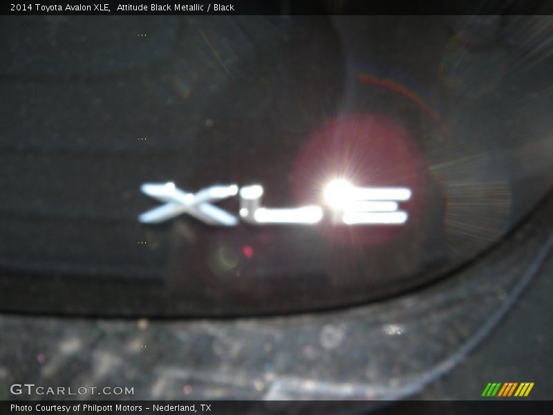 Attitude Black Metallic / Black 2014 Toyota Avalon XLE