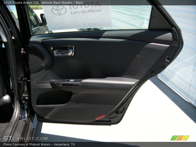 Attitude Black Metallic / Black 2014 Toyota Avalon XLE