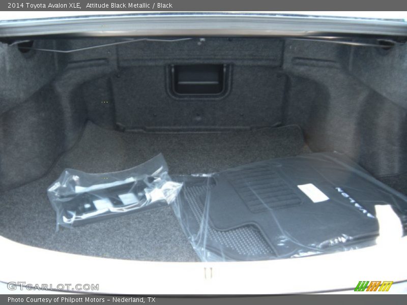 Attitude Black Metallic / Black 2014 Toyota Avalon XLE