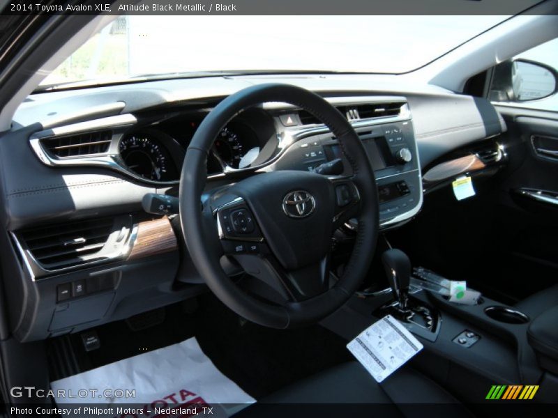 Attitude Black Metallic / Black 2014 Toyota Avalon XLE