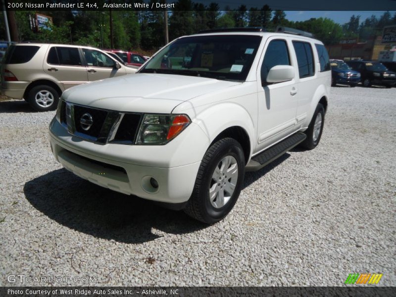 Avalanche White / Desert 2006 Nissan Pathfinder LE 4x4