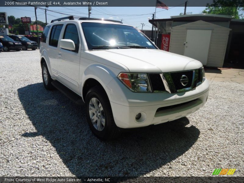 Avalanche White / Desert 2006 Nissan Pathfinder LE 4x4