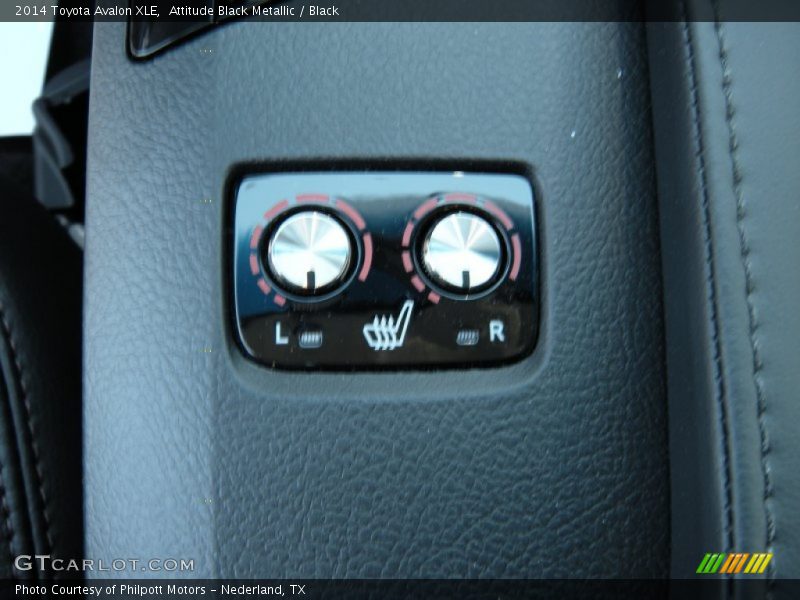 Attitude Black Metallic / Black 2014 Toyota Avalon XLE