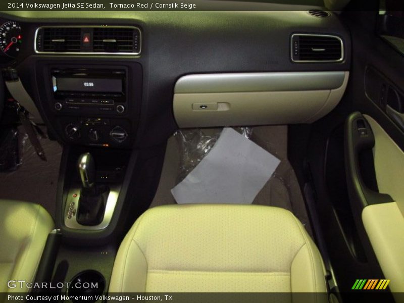 Tornado Red / Cornsilk Beige 2014 Volkswagen Jetta SE Sedan