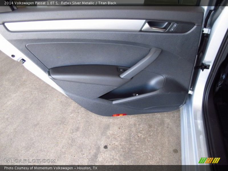 Reflex Silver Metallic / Titan Black 2014 Volkswagen Passat 1.8T S