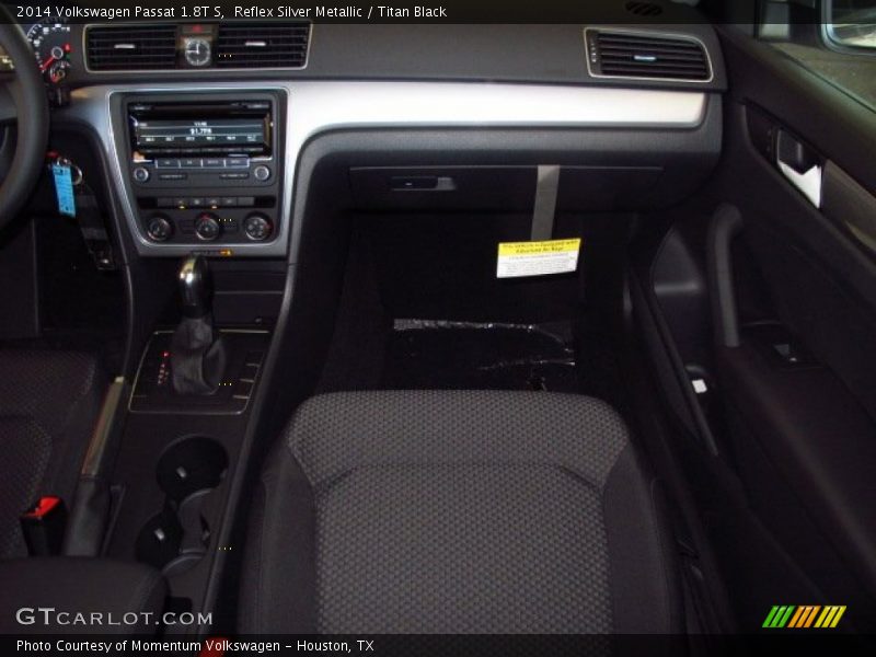 Reflex Silver Metallic / Titan Black 2014 Volkswagen Passat 1.8T S