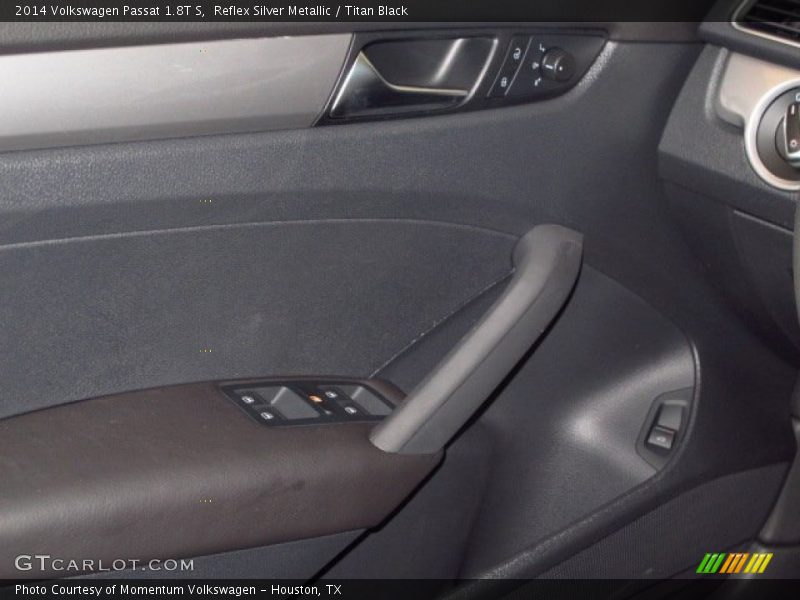 Reflex Silver Metallic / Titan Black 2014 Volkswagen Passat 1.8T S