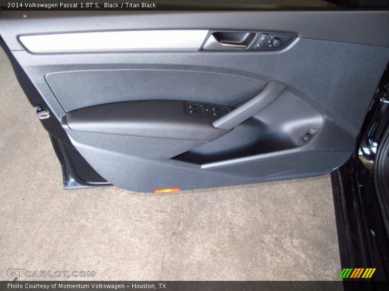 Black / Titan Black 2014 Volkswagen Passat 1.8T S