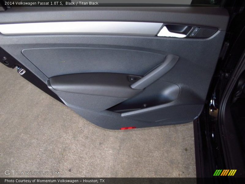 Black / Titan Black 2014 Volkswagen Passat 1.8T S