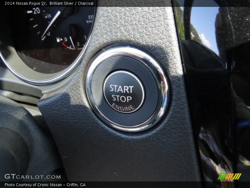 Brilliant Silver / Charcoal 2014 Nissan Rogue SV