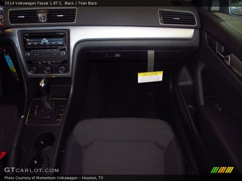 Black / Titan Black 2014 Volkswagen Passat 1.8T S