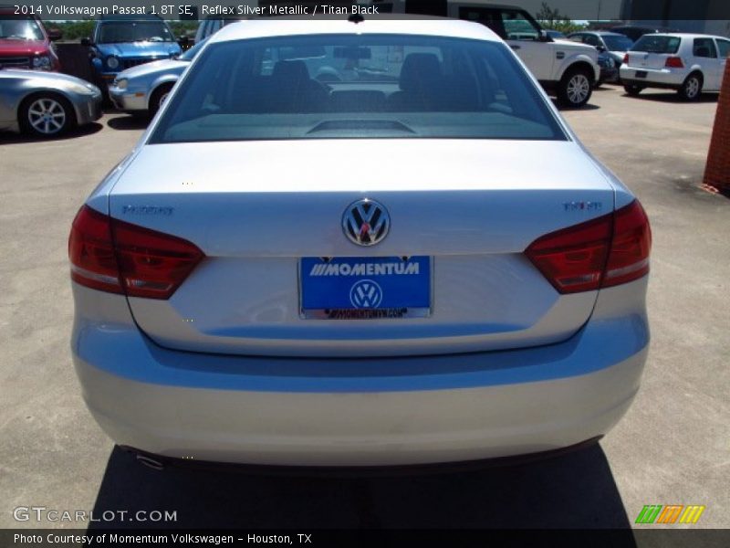 Reflex Silver Metallic / Titan Black 2014 Volkswagen Passat 1.8T SE
