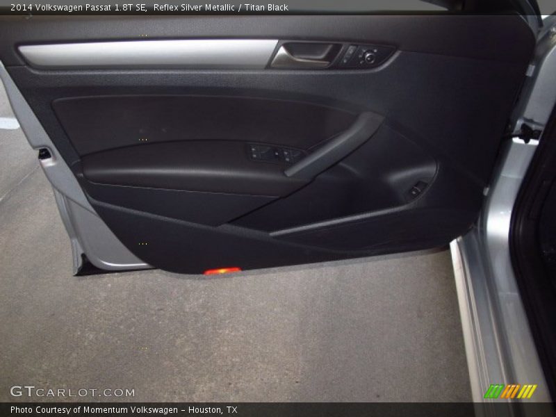 Reflex Silver Metallic / Titan Black 2014 Volkswagen Passat 1.8T SE