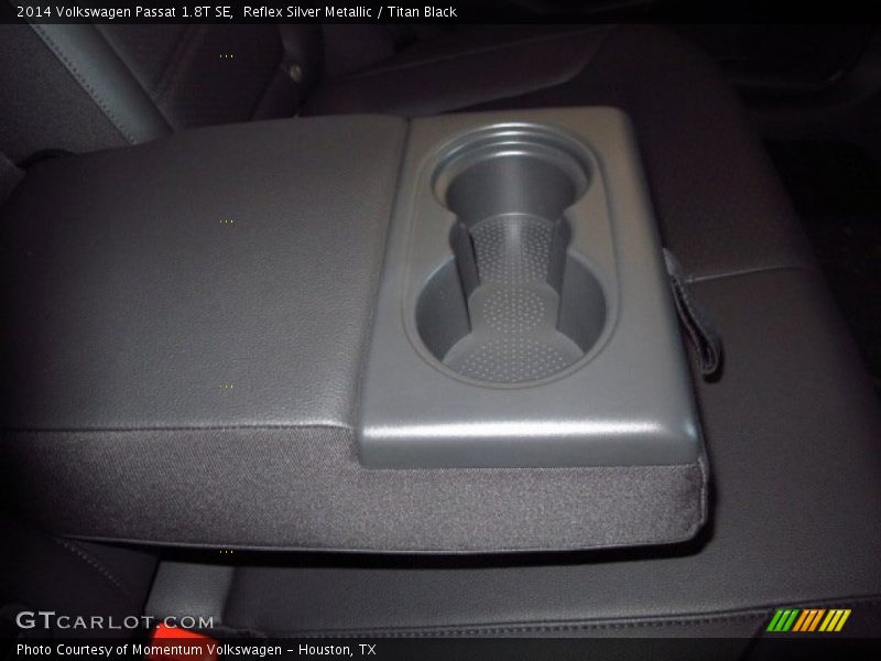 Reflex Silver Metallic / Titan Black 2014 Volkswagen Passat 1.8T SE