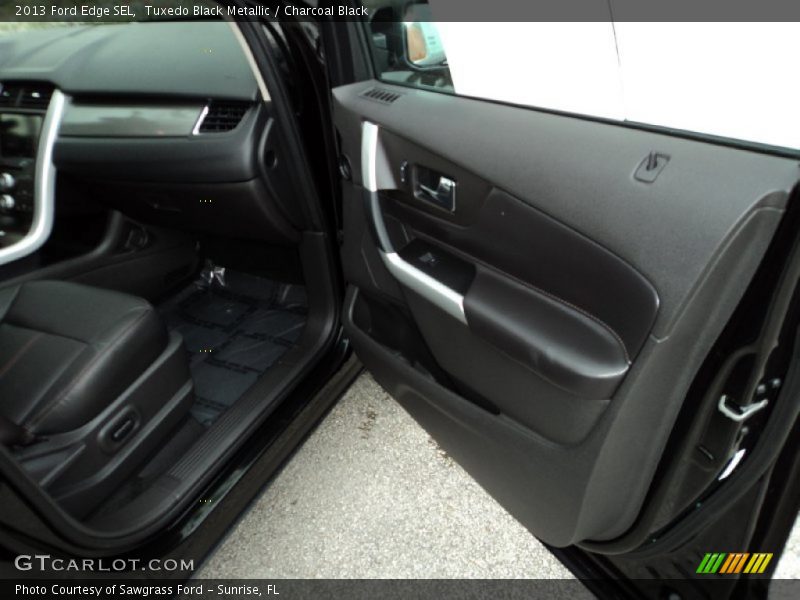 Tuxedo Black Metallic / Charcoal Black 2013 Ford Edge SEL