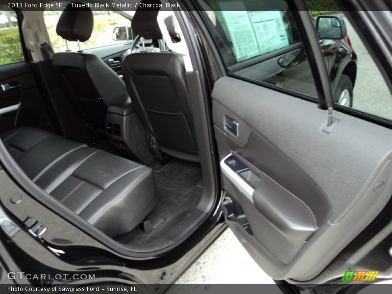Tuxedo Black Metallic / Charcoal Black 2013 Ford Edge SEL