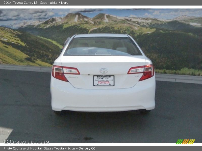 Super White / Ivory 2014 Toyota Camry LE