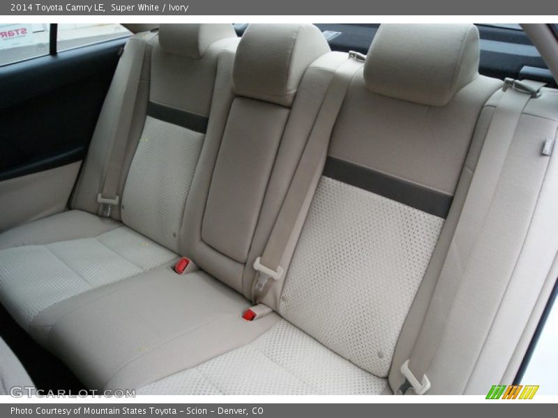 Super White / Ivory 2014 Toyota Camry LE