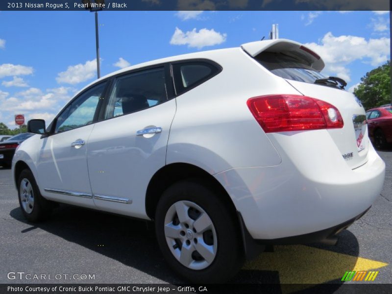 Pearl White / Black 2013 Nissan Rogue S