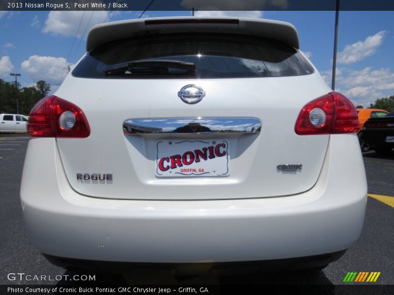 Pearl White / Black 2013 Nissan Rogue S