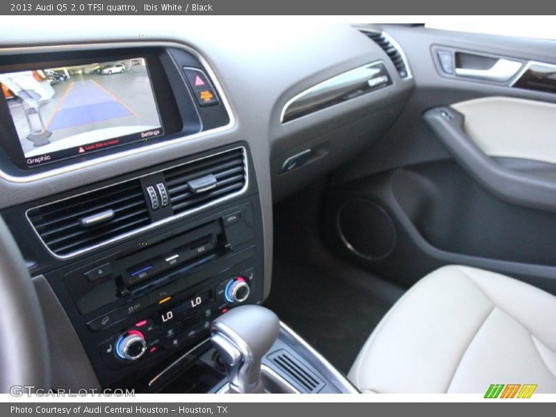 Ibis White / Black 2013 Audi Q5 2.0 TFSI quattro