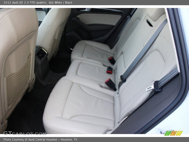 Ibis White / Black 2013 Audi Q5 2.0 TFSI quattro