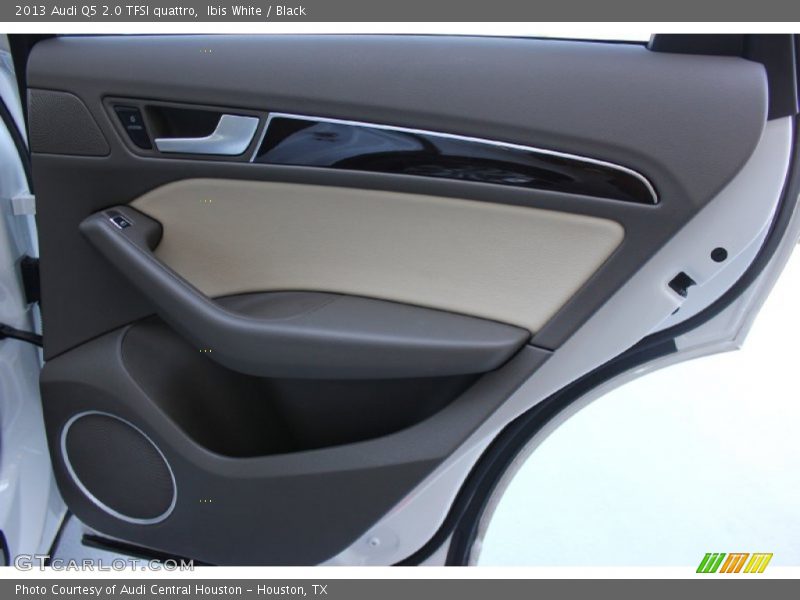 Ibis White / Black 2013 Audi Q5 2.0 TFSI quattro