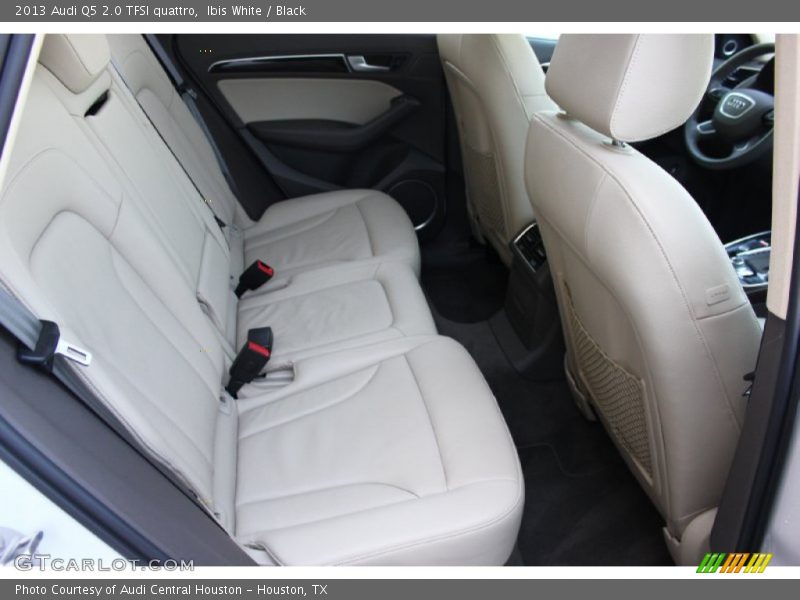 Ibis White / Black 2013 Audi Q5 2.0 TFSI quattro