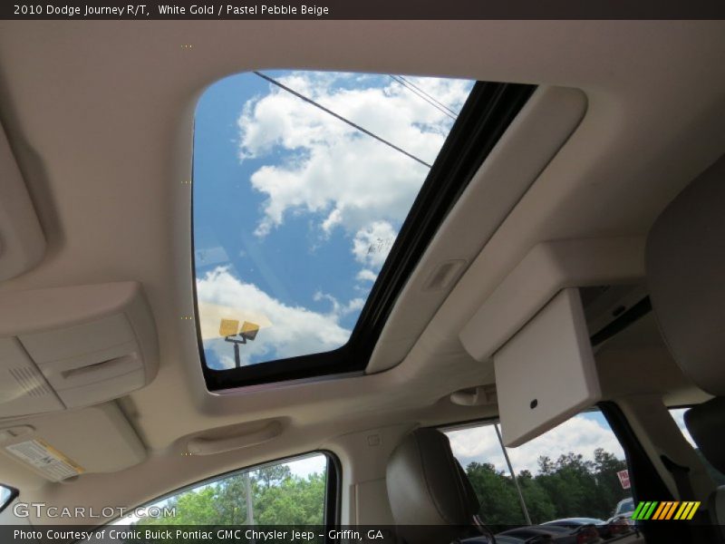 White Gold / Pastel Pebble Beige 2010 Dodge Journey R/T