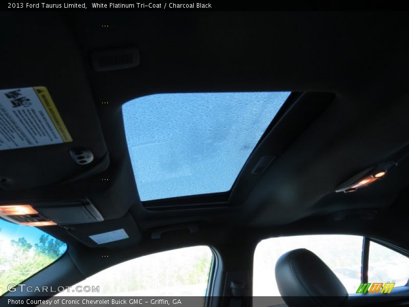 White Platinum Tri-Coat / Charcoal Black 2013 Ford Taurus Limited