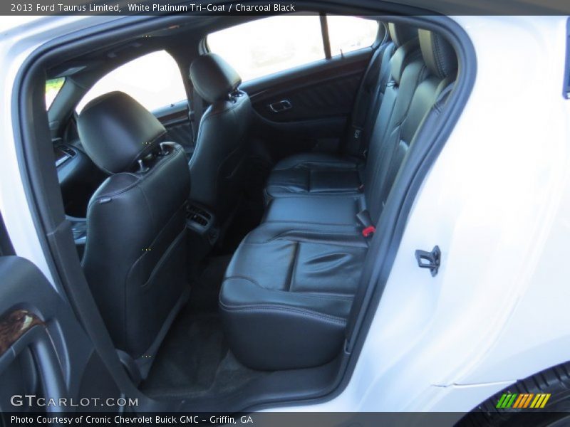 White Platinum Tri-Coat / Charcoal Black 2013 Ford Taurus Limited