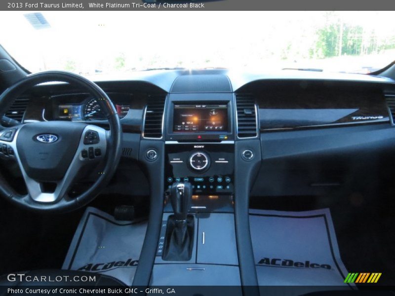 White Platinum Tri-Coat / Charcoal Black 2013 Ford Taurus Limited