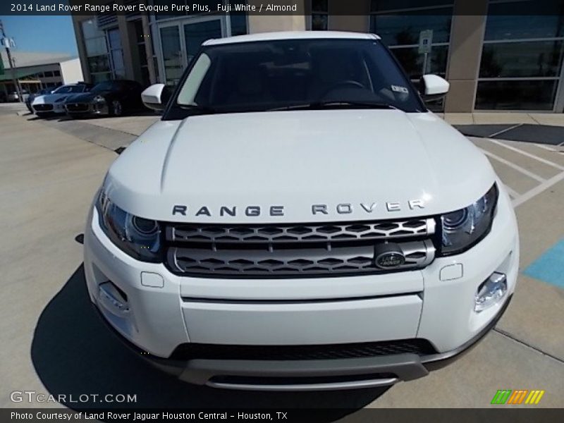 Fuji White / Almond 2014 Land Rover Range Rover Evoque Pure Plus