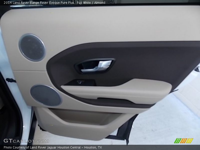 Fuji White / Almond 2014 Land Rover Range Rover Evoque Pure Plus