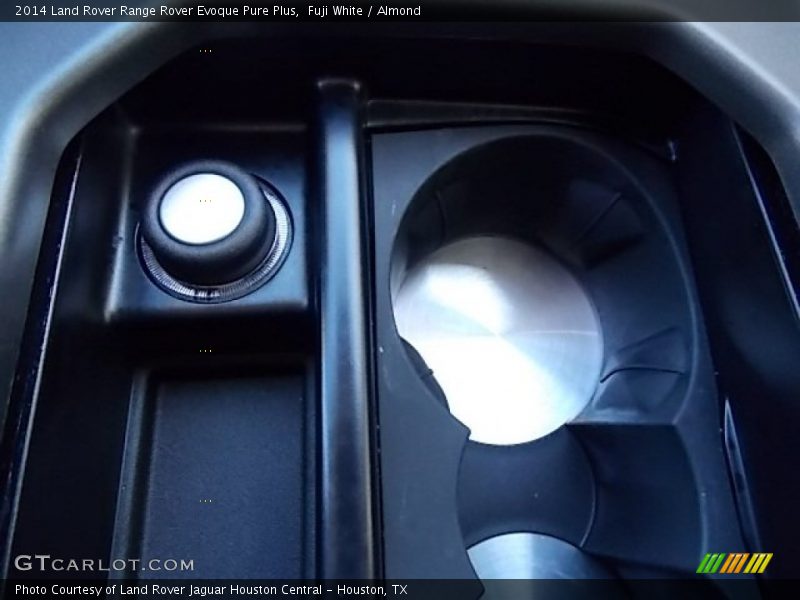 Fuji White / Almond 2014 Land Rover Range Rover Evoque Pure Plus