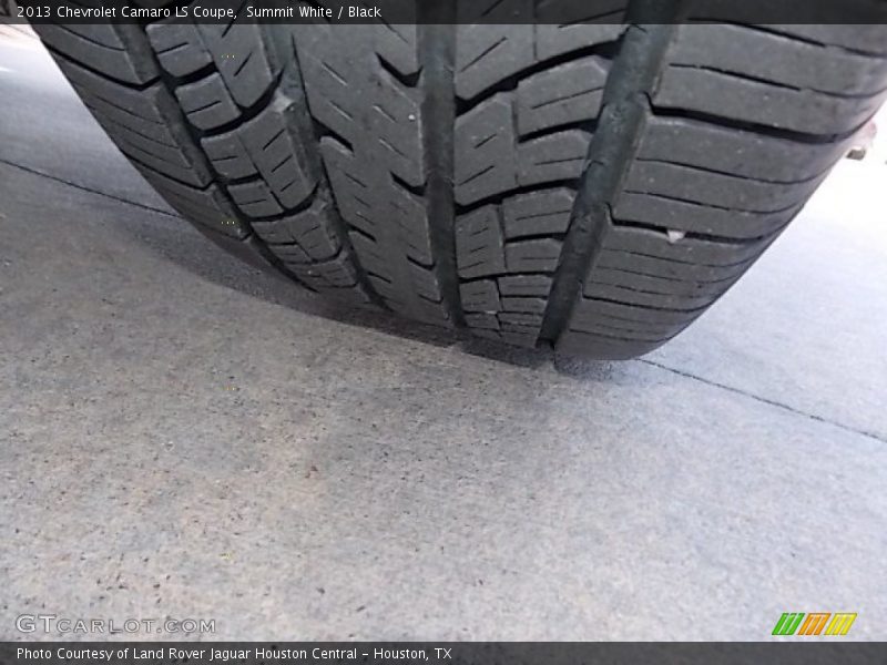 Summit White / Black 2013 Chevrolet Camaro LS Coupe