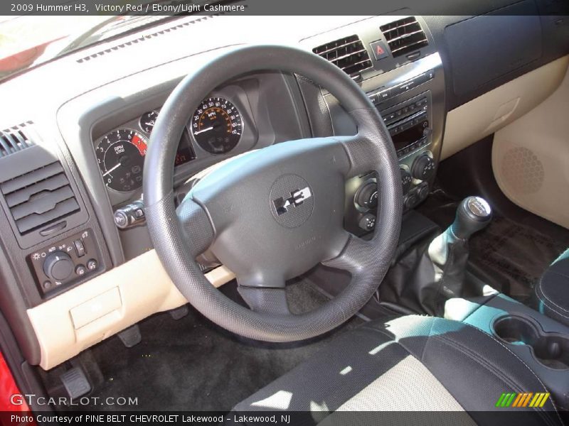Victory Red / Ebony/Light Cashmere 2009 Hummer H3