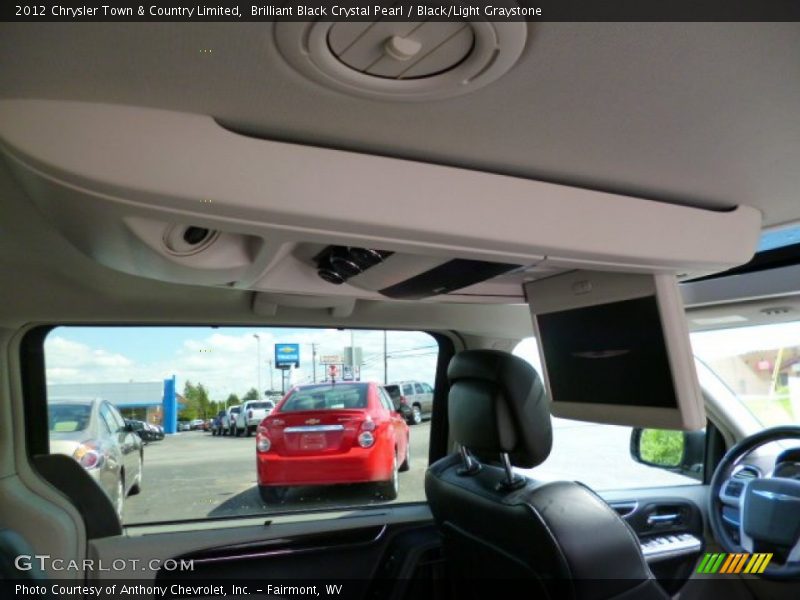Brilliant Black Crystal Pearl / Black/Light Graystone 2012 Chrysler Town & Country Limited