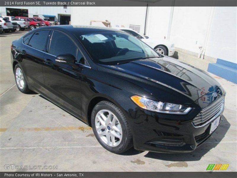 Tuxedo Black / Charcoal Black 2014 Ford Fusion SE
