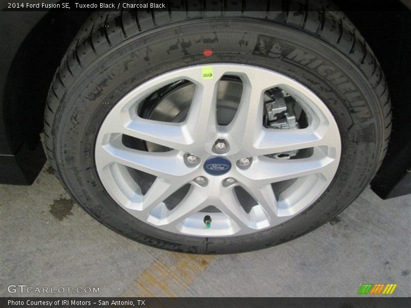 Tuxedo Black / Charcoal Black 2014 Ford Fusion SE