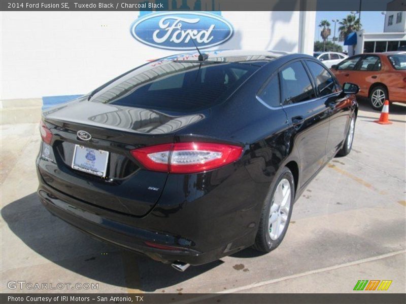 Tuxedo Black / Charcoal Black 2014 Ford Fusion SE