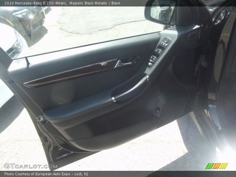 Majestic Black Metallic / Black 2010 Mercedes-Benz R 350 4Matic