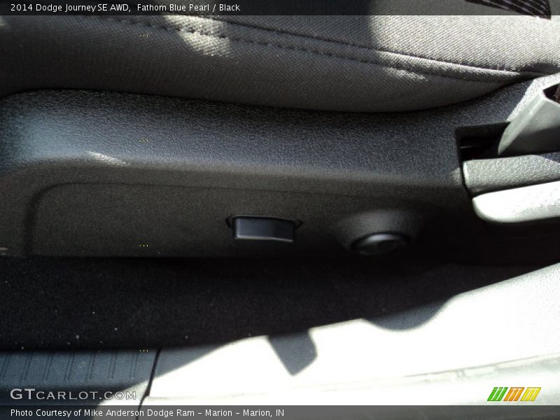 Fathom Blue Pearl / Black 2014 Dodge Journey SE AWD