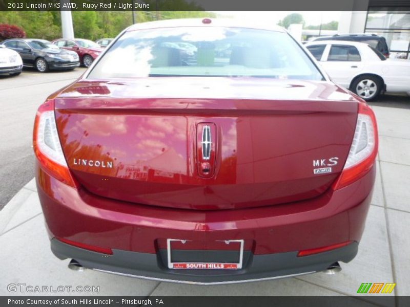 Ruby Red / Light Dune 2013 Lincoln MKS AWD