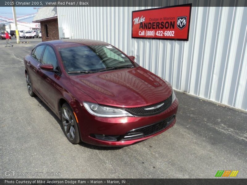 Velvet Red Pearl / Black 2015 Chrysler 200 S