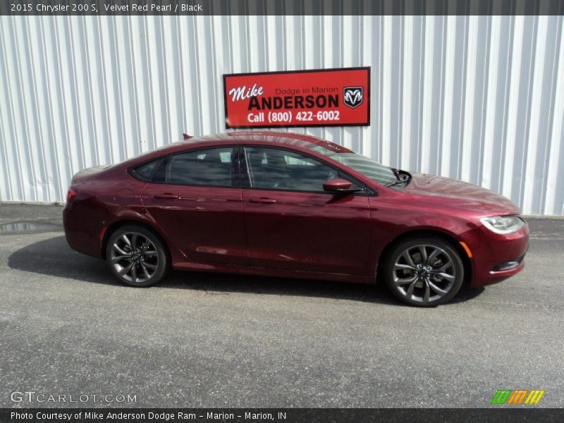 Velvet Red Pearl / Black 2015 Chrysler 200 S